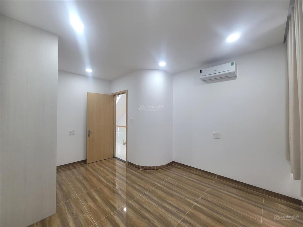 Cho thuê nhà rio vista từ 16tr gần gia hòa, đỗ xuân hợp 5x15m 3 lầu 4pn, gara.  0901 193 ***