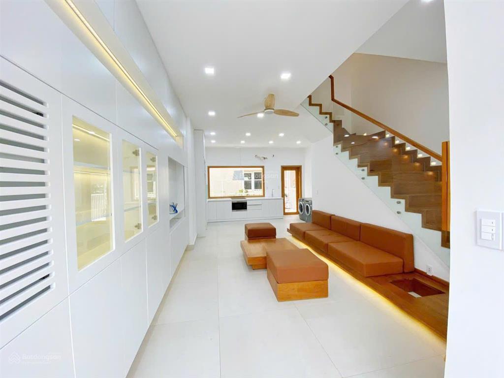 Cho thuê nhà rio vista từ 16tr gần gia hòa, đỗ xuân hợp 5x15m 3 lầu 4pn, gara.  0901 193 ***