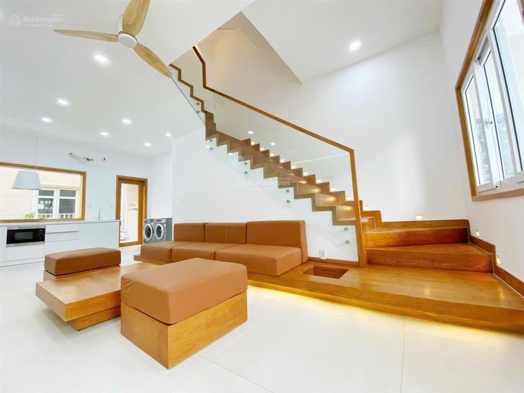 Cho thuê nhà rio vista từ 16tr gần gia hòa, đỗ xuân hợp 5x15m 3 lầu 4pn, gara.  0901 193 ***