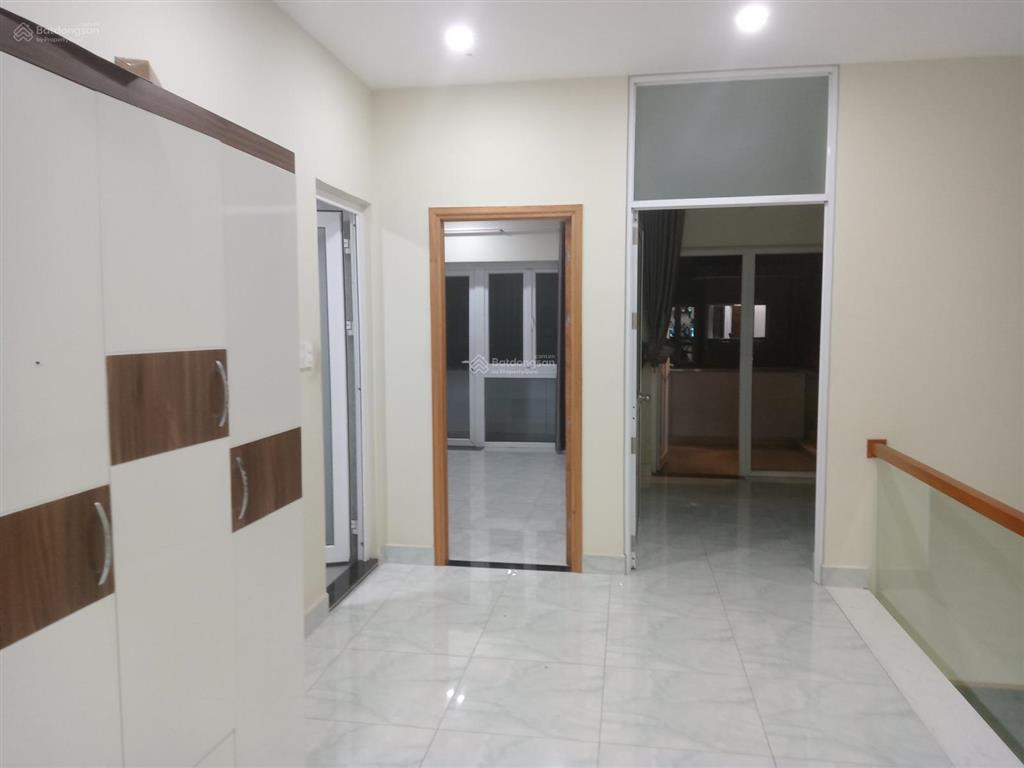 Cho thuê nhà rio vista 7x18m 18tr gần gia hòa, đỗ xuân hợp 5x15m 3 lầu 4pn, gara.  0901 193 ***