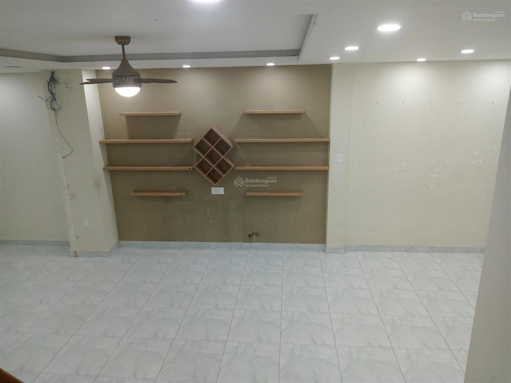 Cho thuê nhà rio vista 7x18m 18tr gần gia hòa, đỗ xuân hợp 5x15m 3 lầu 4pn, gara.  0901 193 ***