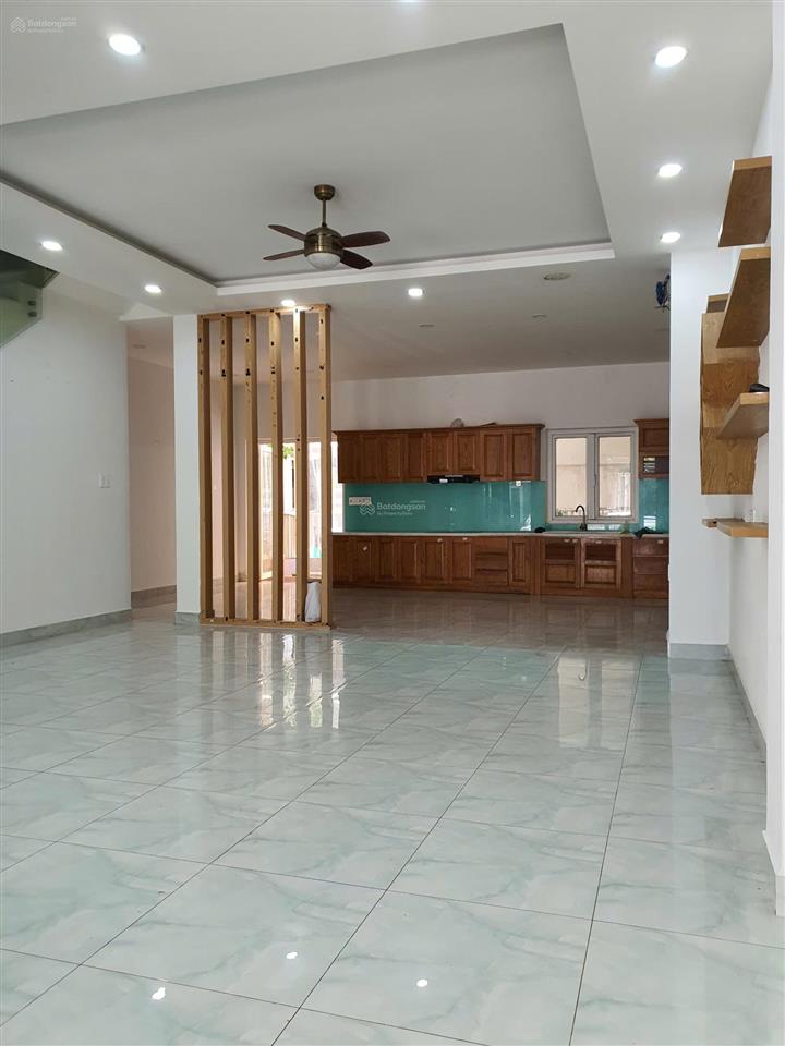 Cho thuê nhà rio vista 7x18m 18tr gần gia hòa, đỗ xuân hợp 5x15m 3 lầu 4pn, gara.  0901 193 ***