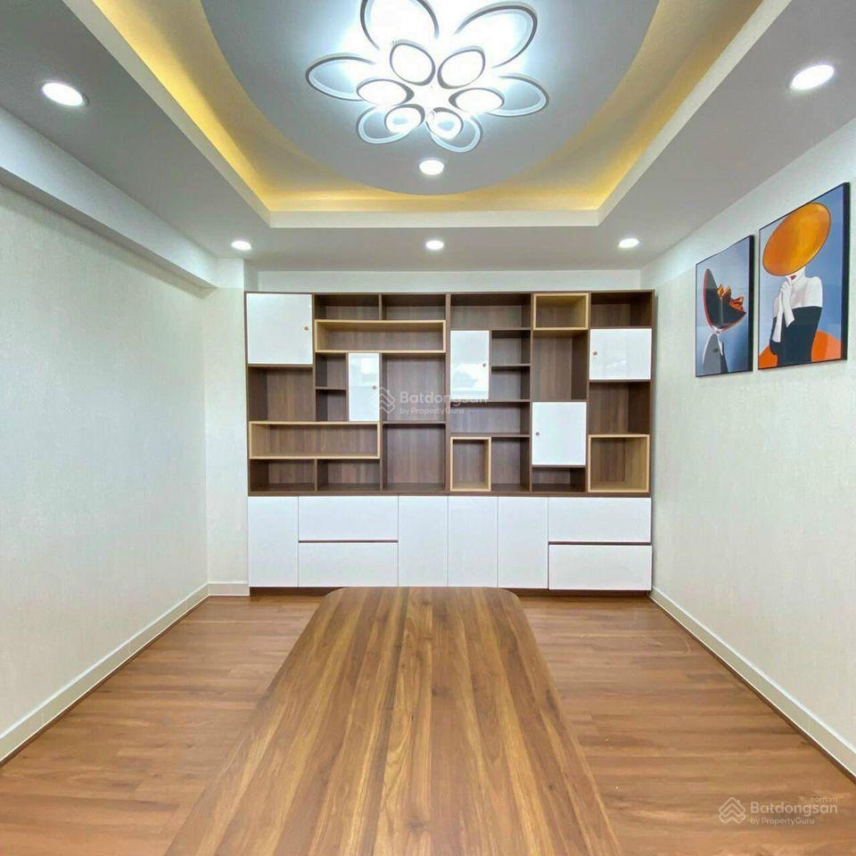 Cho thuê biệt thự ngay gia hoà gần đỗ xuân hợp, global city 2l 4pn.  0901 193 ***