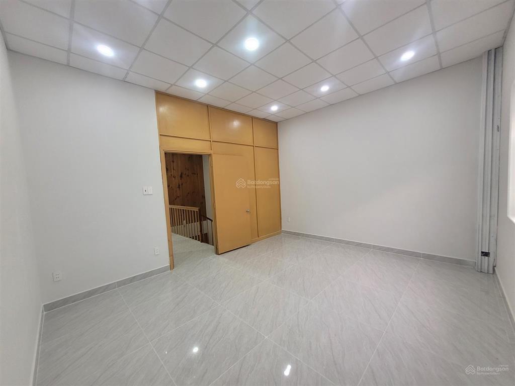 Cho thuê nhà mặt tiền liên phường 100150m2 từ 24tr gần đỗ xuân hợp.  0901 193 ***