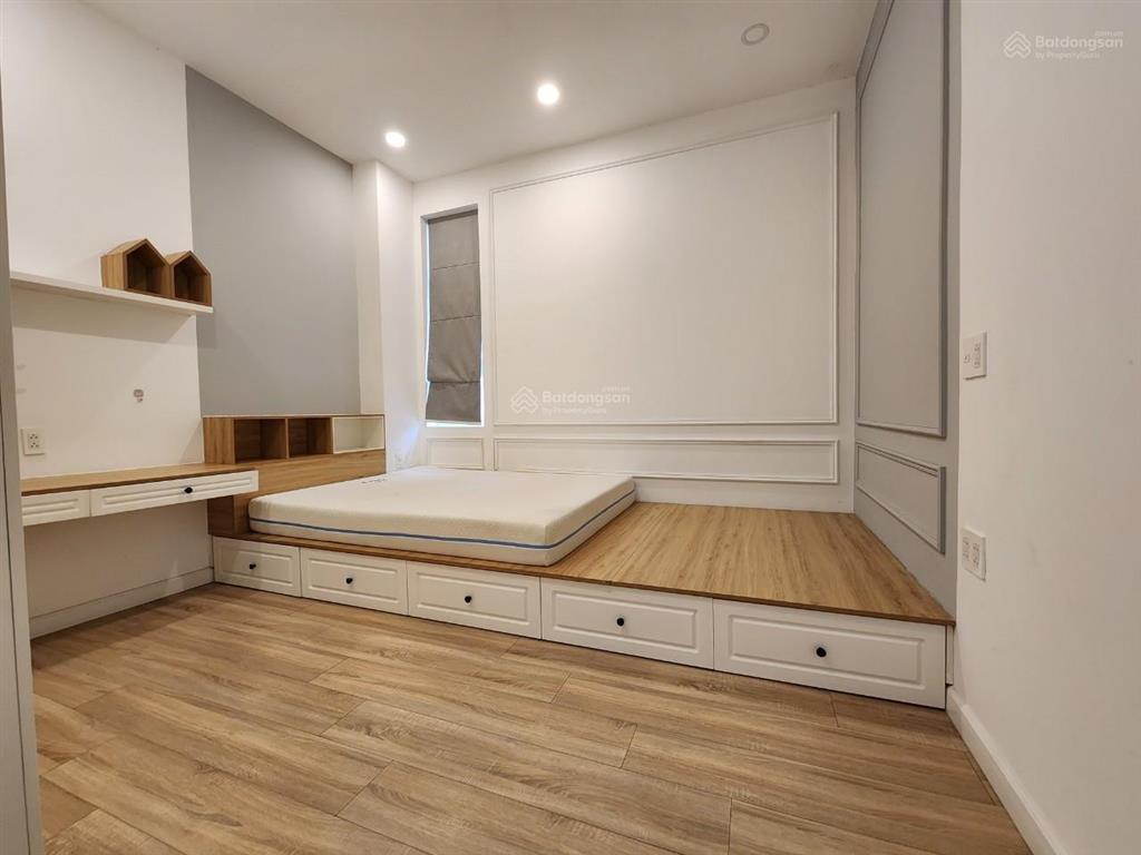 Cho thuê nhà 15tr 80m2 3 lầu, gara rộng gần khu vực đỗ xuân hợp, cầu năm lý.  0901 193 ***