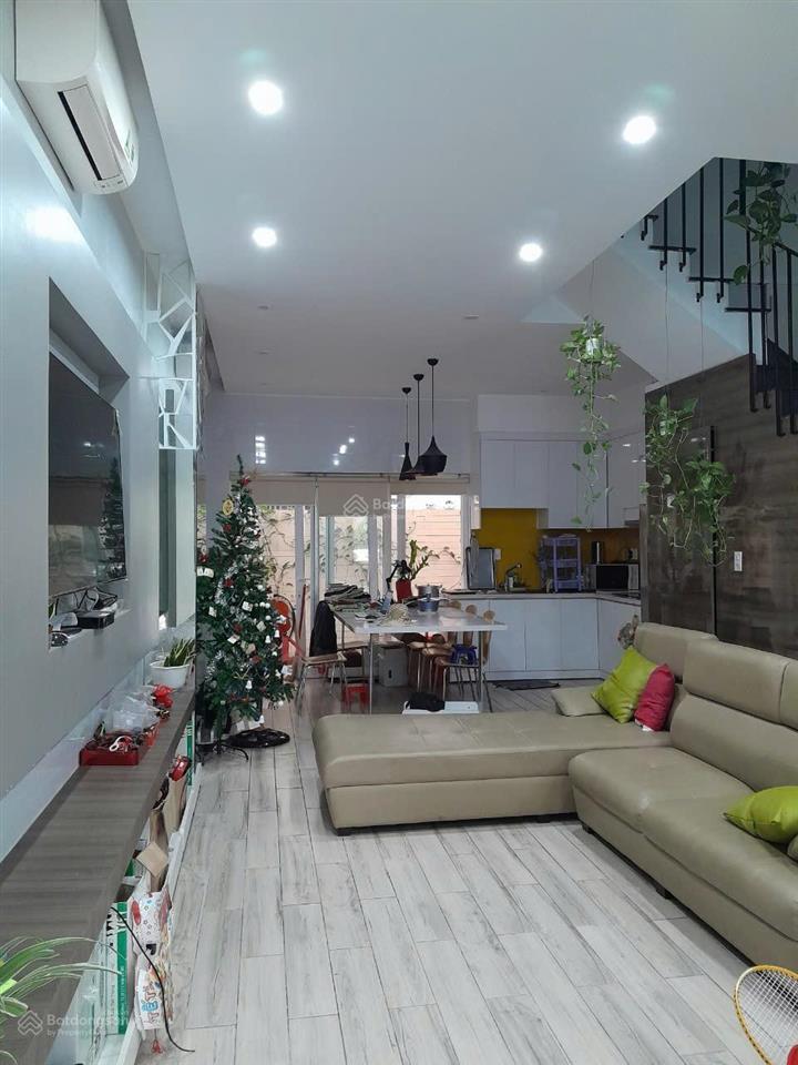 Cho thuê nhà rio vista từ 16tr gần gia hòa, đỗ xuân hợp 5x15m 3 lầu 4pn, gara.  0901 193 ***