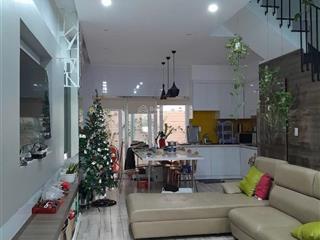 Cho thuê nhà rio vista từ 16tr gần gia hòa, đỗ xuân hợp 5x15m 3 lầu 4pn, gara.  0901 193 ***