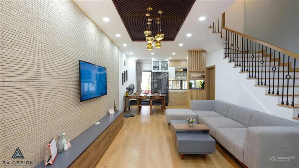 Cho thuê nhà riverpark 14,5tr gần vx liên phường, đỗ xuân hợp 5x15m 3 lầu 3pn.  0901 193 ***
