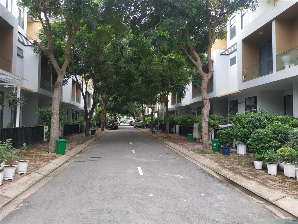 Cho thuê nhà riverpark 14,5tr gần vx liên phường, đỗ xuân hợp 5x15m 3 lầu 3pn.  0901 193 ***