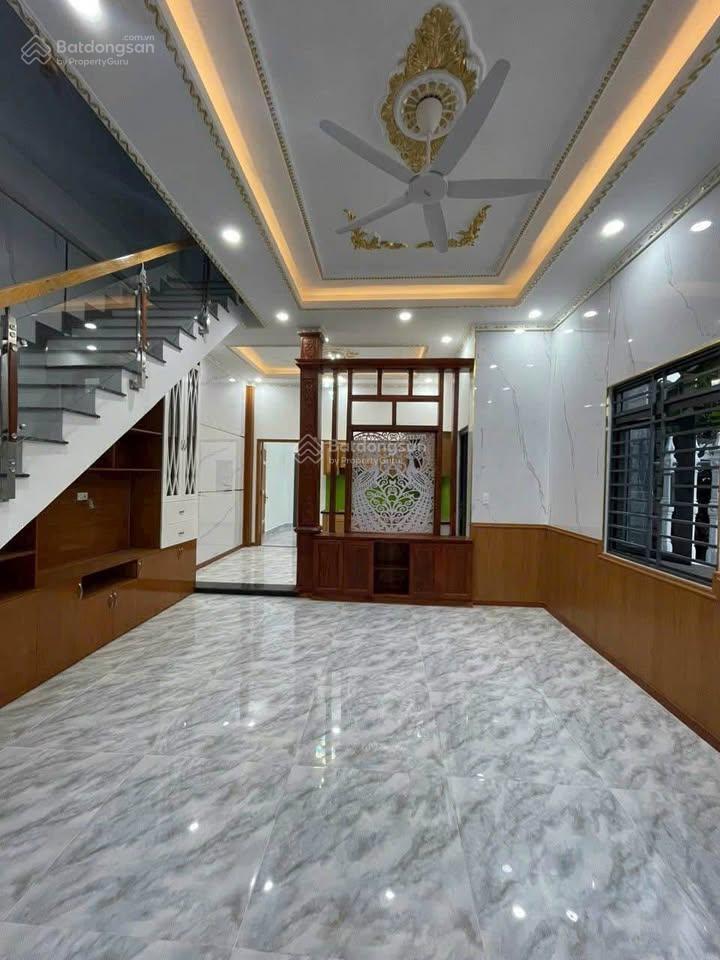 Cho thuê biệt thự 230m2 2l4pn gần phạm văn đồng, kha vạn cân.  0901 193 ***