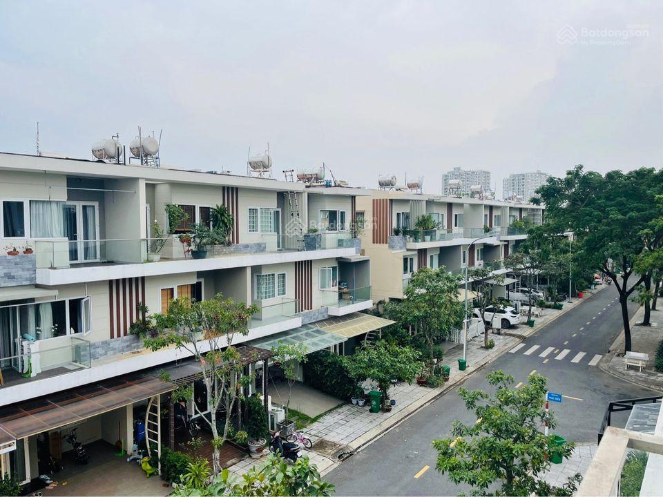Cho thuê nhà riovista 17tr gần gia hòa, đỗ xuân hợp 5x15m 3 lầu 4pn, gara.  0901 193 ***