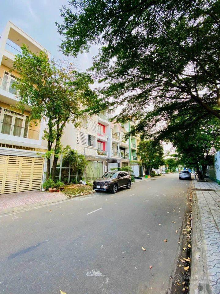 Cho thuê biệt thự 230m2 2l4pn gần phạm văn đồng, kha vạn cân.  0901 193 ***