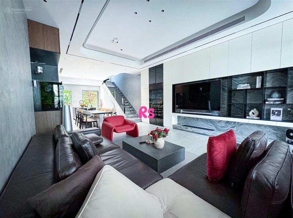 Cho thuê biệt thự lucasta 28tr gần liên phường, bưng ông thoàn 240m2.  0901 193 ***