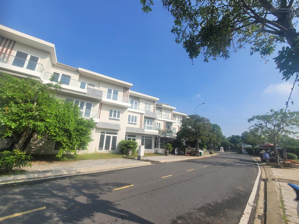 Cho thuê nhà rio vista từ 16tr gần gia hòa, đỗ xuân hợp 5x15m 3 lầu 4pn, gara.  0901 193 ***