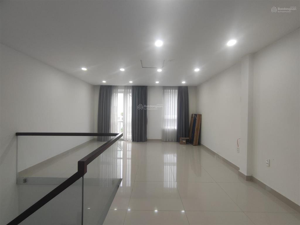 Cho thuê nhà gần khu vực đỗ xuân hợp, cầu năm lý 80m2 3l4pn giá 16tr.  0901 193 ***