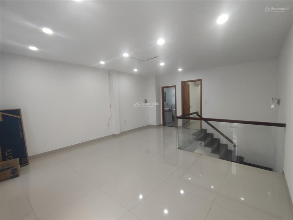 Cho thuê nhà gần khu vực đỗ xuân hợp, cầu năm lý 80m2 3l4pn giá 16tr.  0901 193 ***