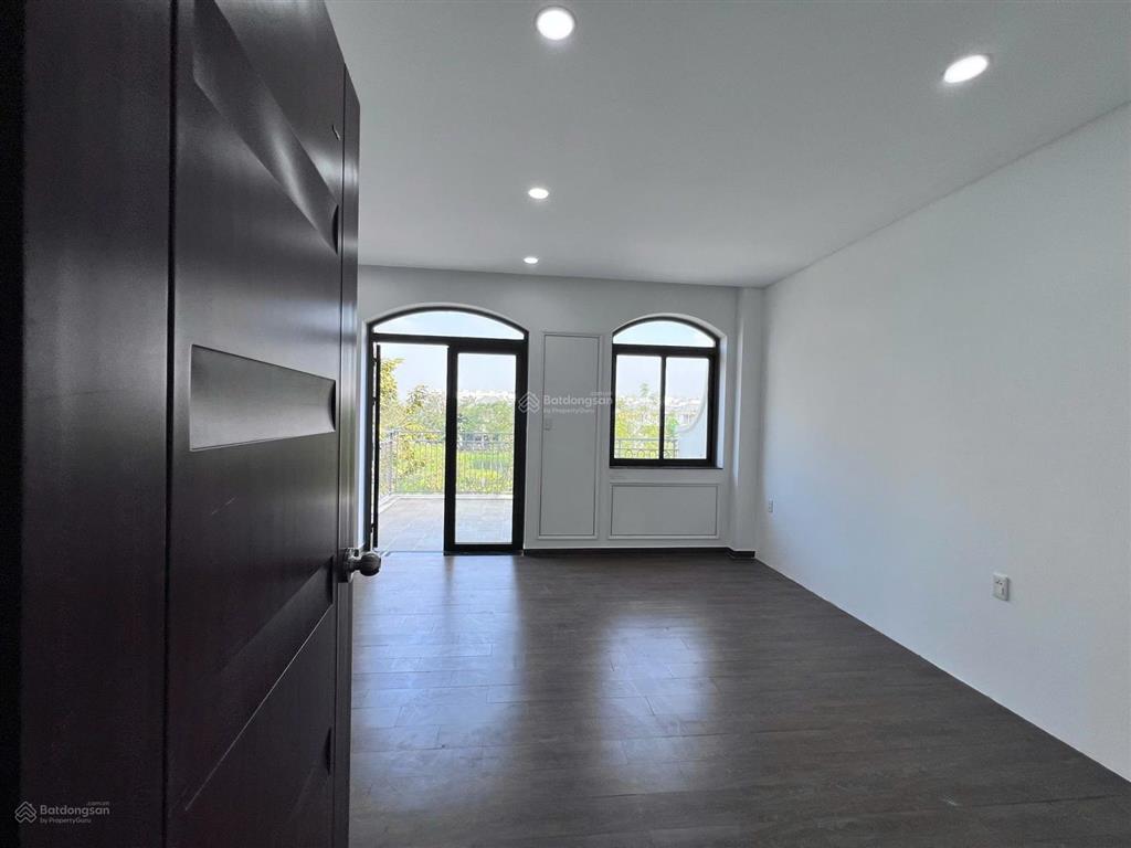 Cho thuê nhà 2 lầu 4pn 100m2 16tr gần đ xuân hợp, liên phường, globalcity.  0901 193 ***