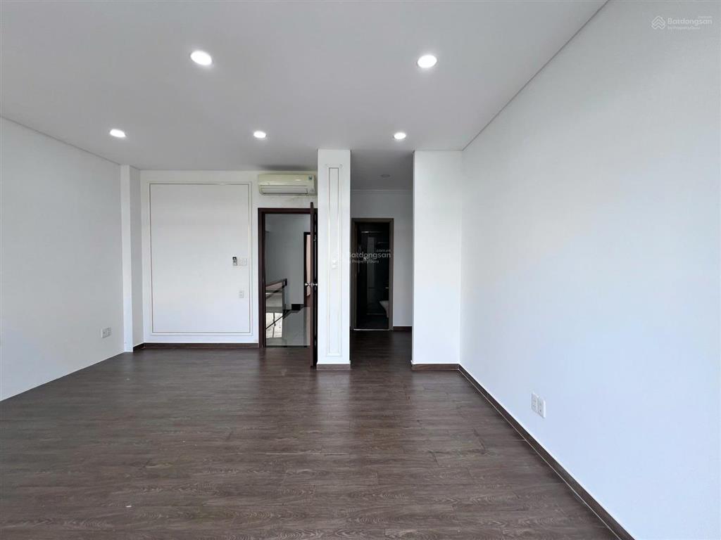Cho thuê nhà 2 lầu 4pn 100m2 16tr gần đ xuân hợp, liên phường, globalcity.  0901 193 ***