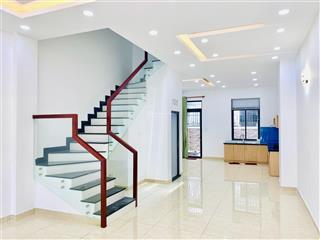 Cho thuê nhà mặt tiền gần liên phường, đỗ xuân hợp 17tr 100m2 3l4pn sân thượng.  0901 193 ***