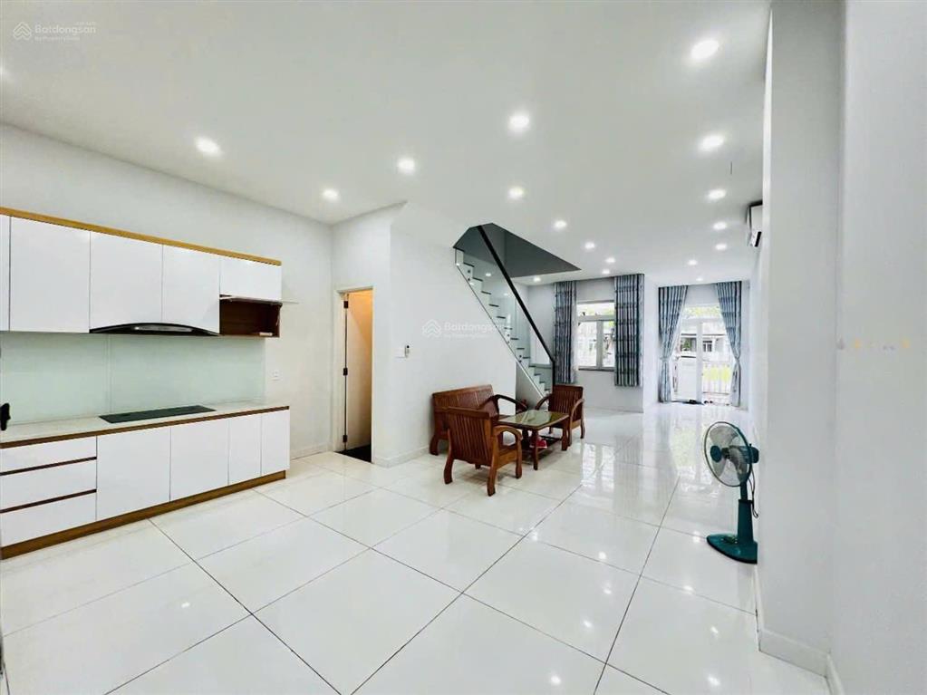 Cho thuê nhà merita 3l4pn từ 18tr gần liên phường, đỗ xuân hợp.  0901 193 ***