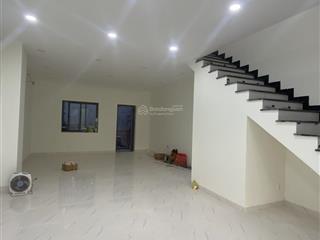 Cho thuê nhà 15tr 5x16m 3 lầu, gara rộng gần khu vực đỗ xuân hợp, cầu năm lý.  0901 193 ***