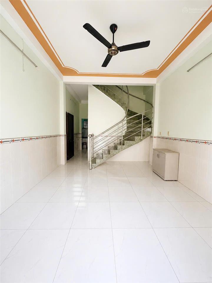 Bán nhà hẻm 5m đường nguyễn sơn, tân phú, dt 4x13m giá 5 tỷ 9. tl