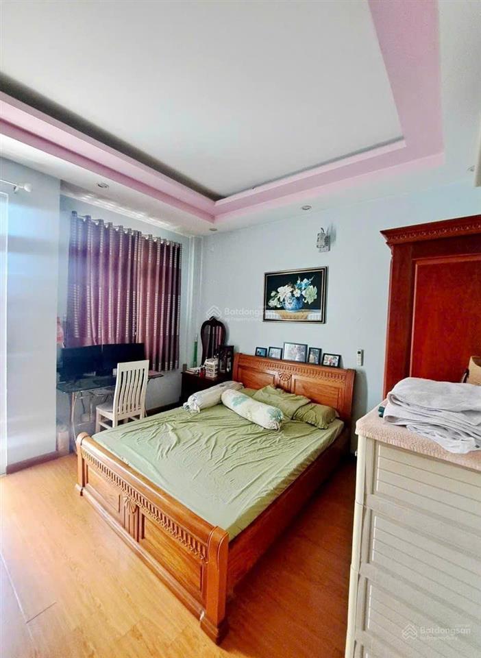 Nhà 4 tầng btct hẻm 7m thông dt 4 x 13m  hương lộ 2 giá 5,85 tỷ. bt0726.6