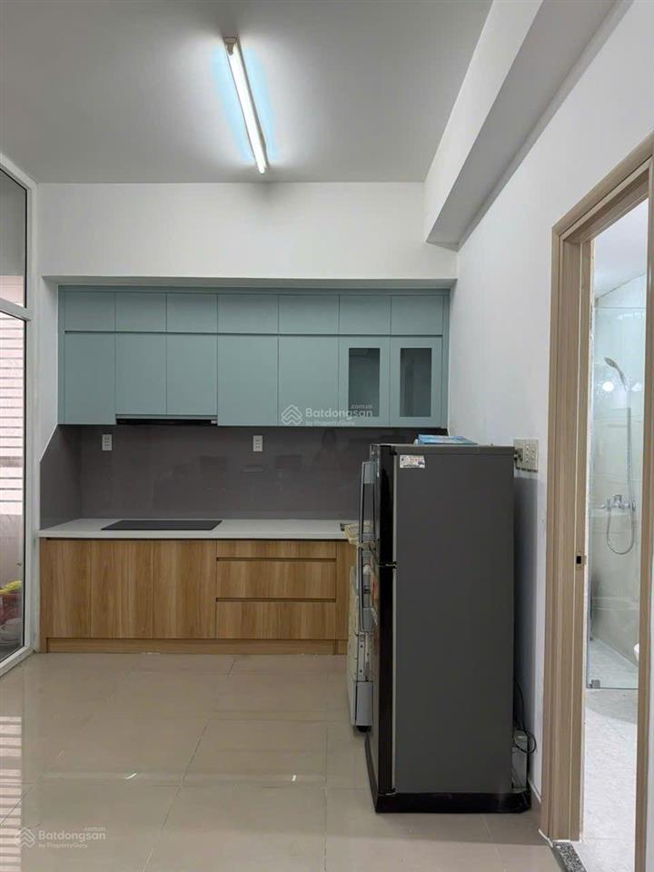 Bán gấp cc phú đạt , 2pn 1wc lầu cao thoáng có ban công