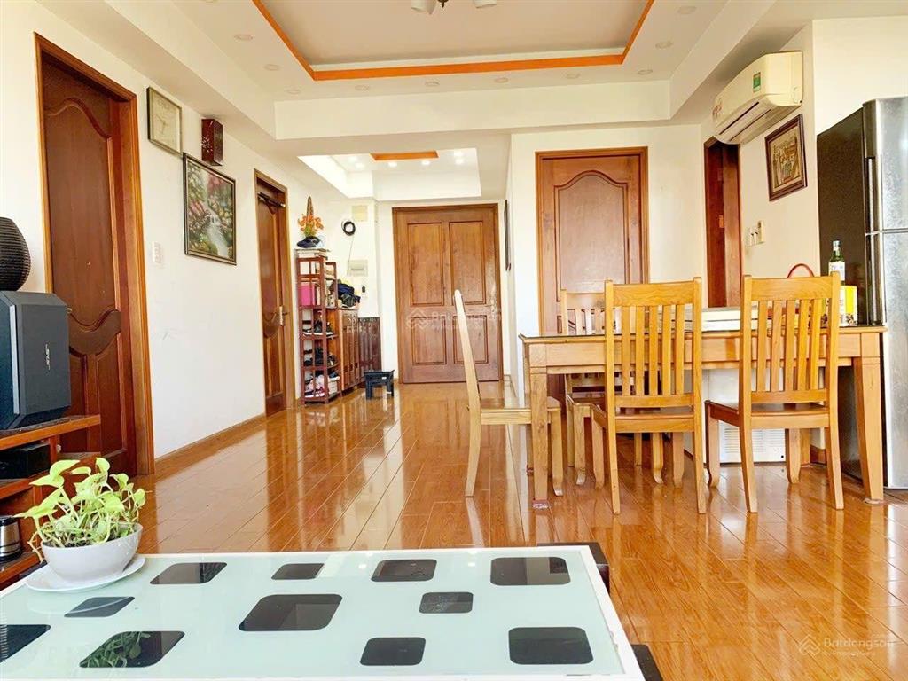 Bán gấp chung cư bình thạnh giáp q1, 3pn 2wc , căn góc thoáng