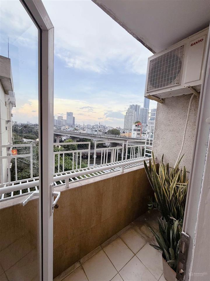 Bán gấp chung cư ngô tất tố, 2pn 1wc , căn góc thoáng