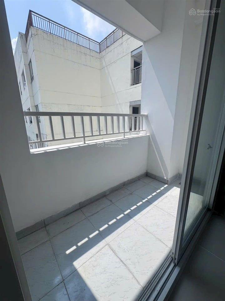 Bán gấp chung cư 1050 2pn 1wc nhà đẹp