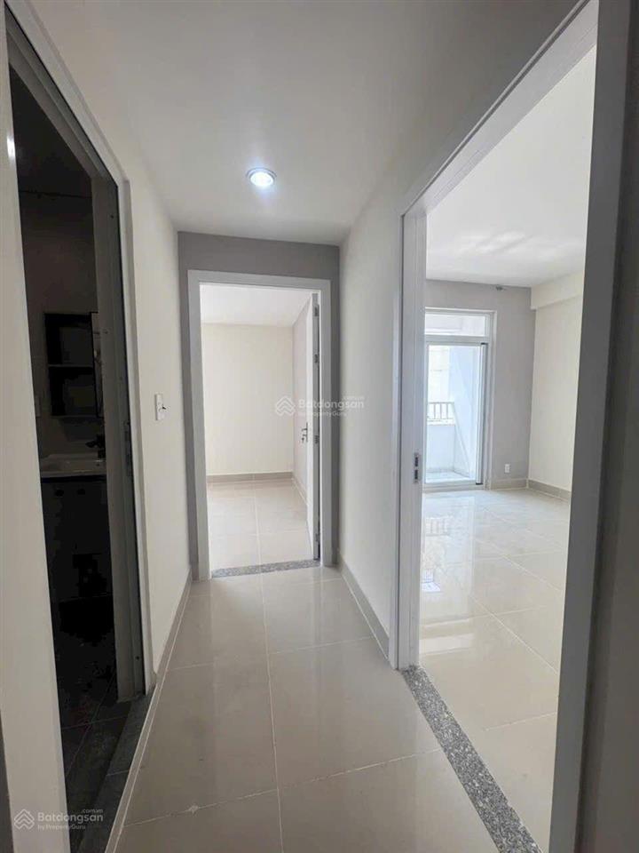Bán gấp chung cư 1050 2pn 1wc nhà đẹp