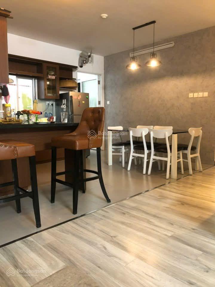 Cho thuê cc đất phương nam, 4pn , 145m full nt còn suất gửi oto
