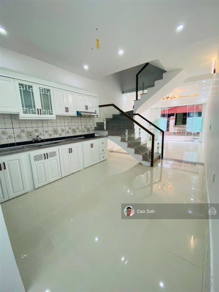 Bán nhà mặt ngõ đằng hải, 43m2 3 tầng, 3 ngủ, mặt ngõ ô tô chạy thông, dân xây độc lập, giá 3,15 tỷ