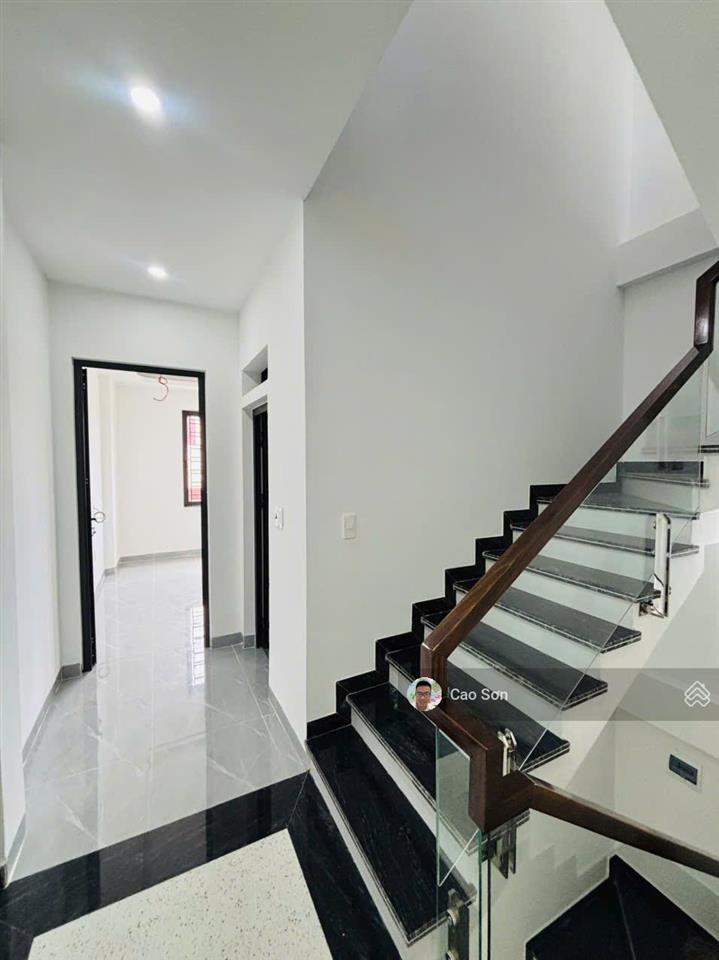 Bán nhà mặt ngõ 8m phương lưu, ngõ rộng 8m ô tô đỗ cửa, 42m2 4 tầng xây mới, giá 4,55 tỷ