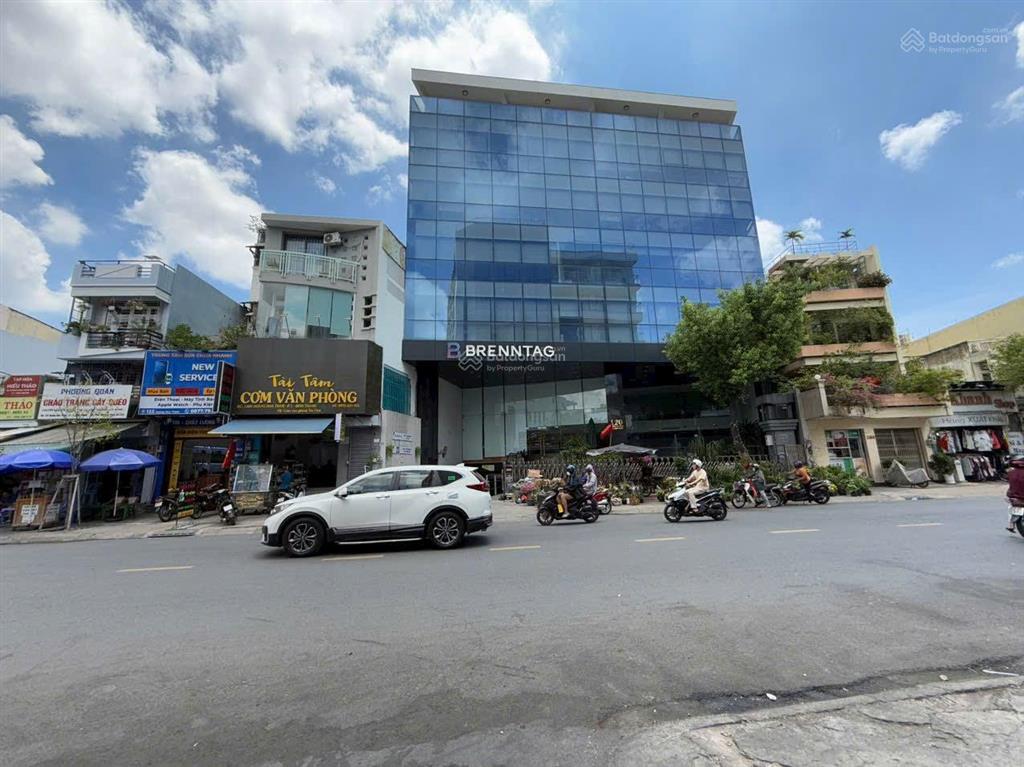 Bán tòa nhà đường lê quang định 10x30m hầm 8 tầng hđt 340tr/tháng giá 70 tỷ