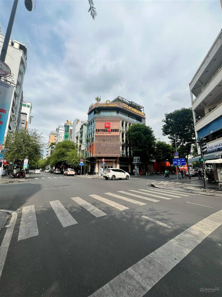 Bán khuôn đất góc 2 mặt tiền đường tân quý, tân phú 10x19m hđt 155tr/tháng. giá 36 tỷ
