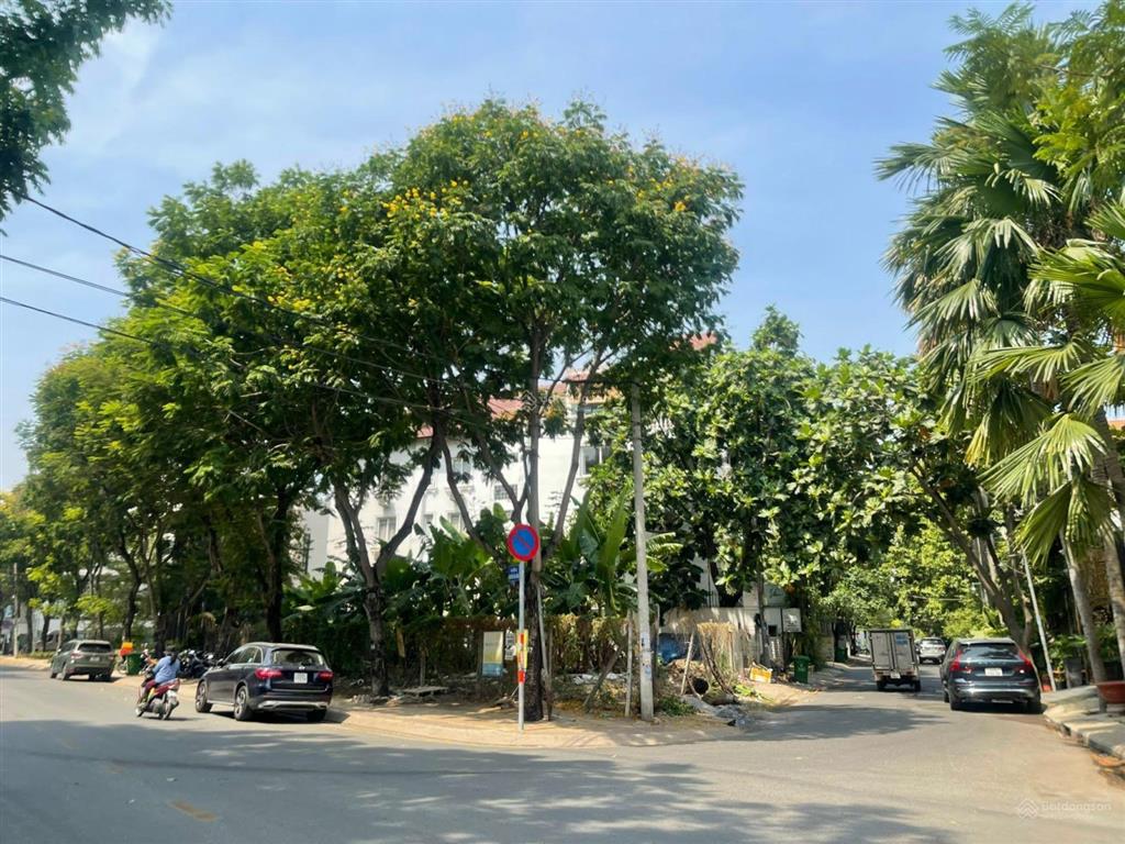 Xuống thêm 10 tỷ ngộp bank bán gấp lô đất 9x25m phan đình phùng giá 52 tỷ ctxd hầm 8 tầng