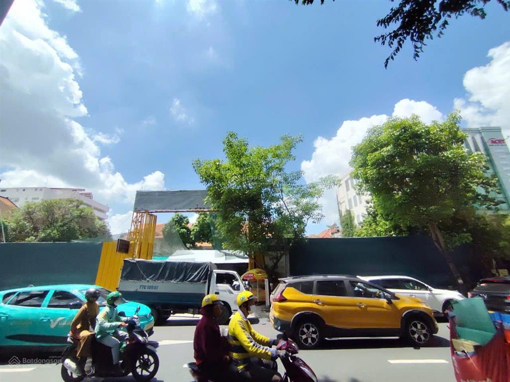 Bán gấp khuôn đất hiếm 18x15m nguyễn hữu cảnh đối diện vinhomes ba son giá 52 tỷ gpxd hầm 7 tầng