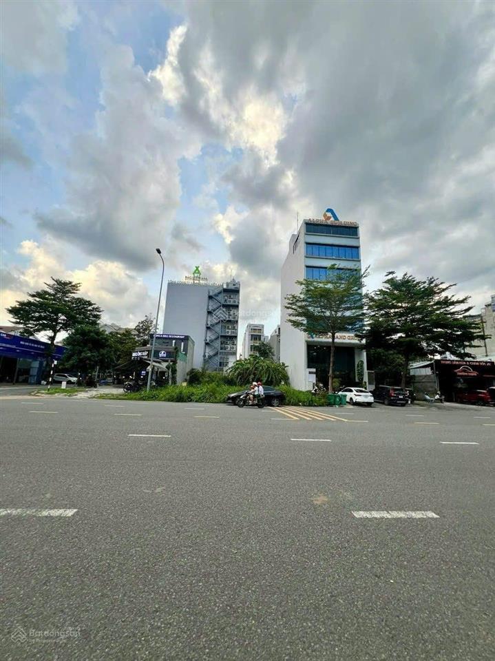 Ngộp bank bán gấp nhà c4 tiện xây tòa nhà đường ung văn khiêm bình thạnh 14x50m ctxd 2hầm  11tầng