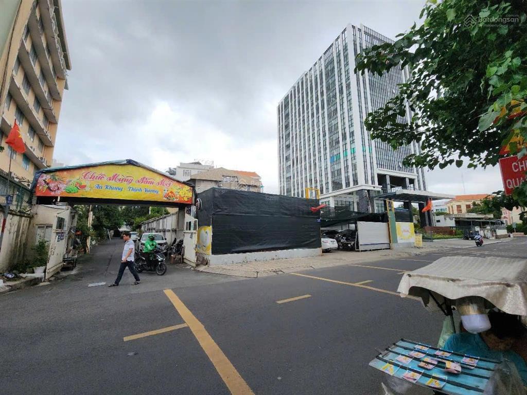 Bán khuôn đất đường số 2 vị trí ngay trần não diện tích 12x22m ctxd hầm 7 tầng giá 100 tỷ