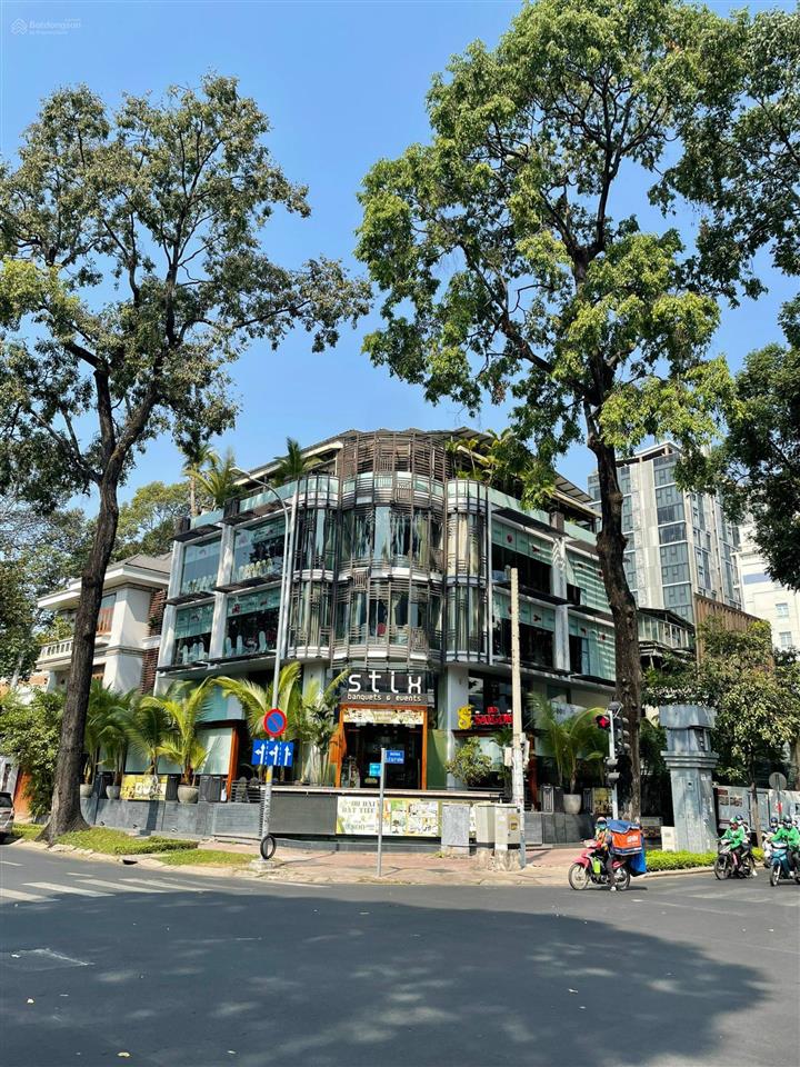 Siêu phẩm góc2mt nơ trang long highlands coffee thuê 180tr/tháng 10x25m giá 46 tỷ ctxd h7 tầng