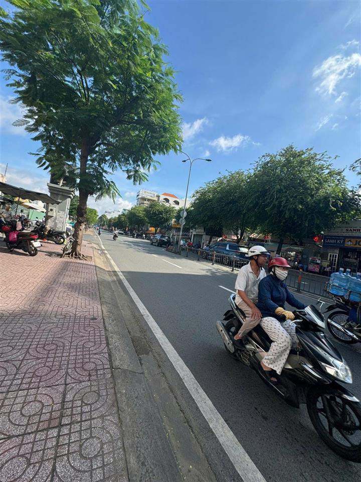 Siêu hiếm bán khuôn đất đường lý thường kiệt quận 10 đối diện nhà thi đấu phú thọ 9x20 giá 48 tỷ