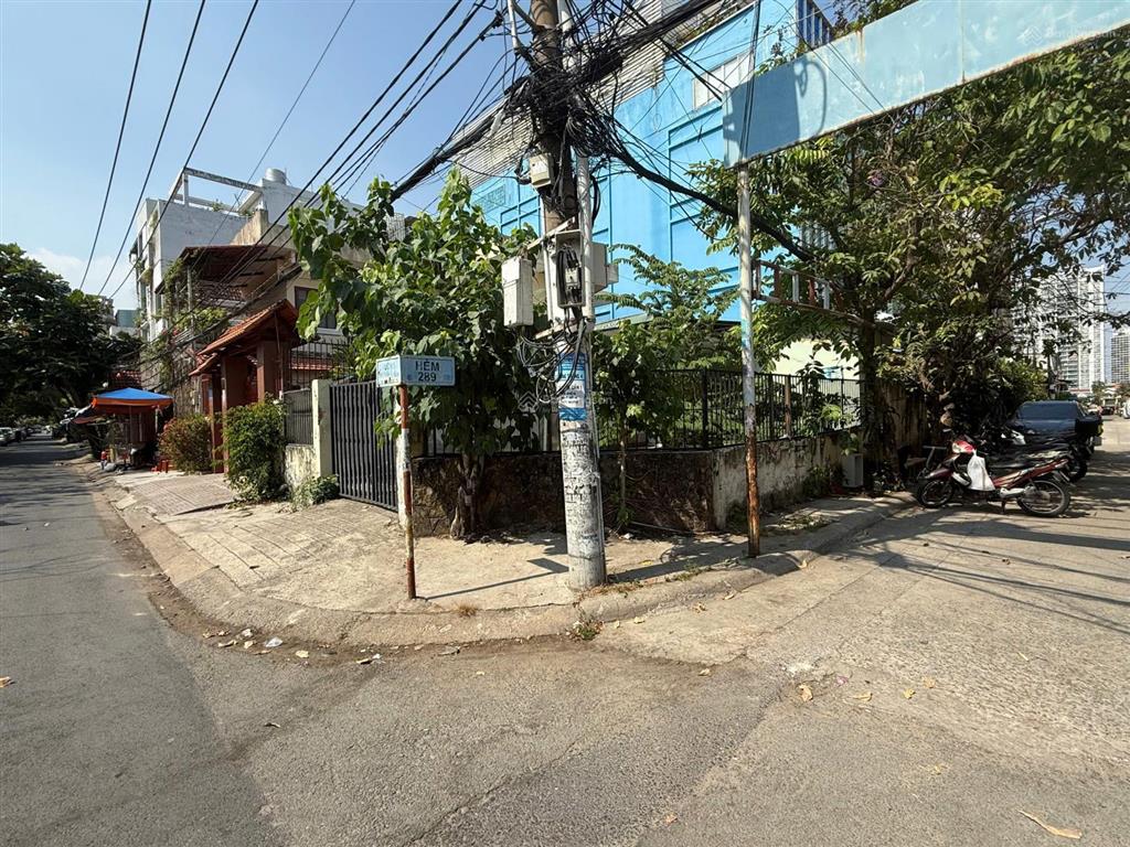 Bán khuôn đất góc 2 mặt tiền ung văn khiêm, 8x17m, ctxd hầm 7 tầng, giá 30 tỷ