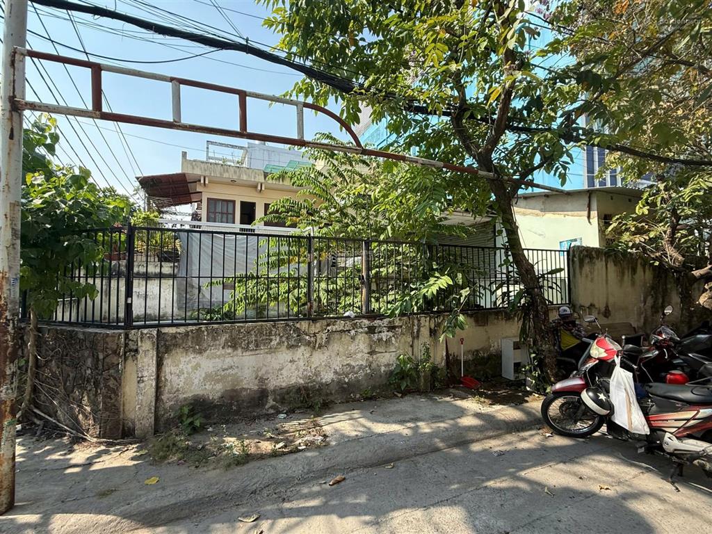 Bán khuôn đất góc 2 mặt tiền ung văn khiêm, 8x17m, ctxd hầm 7 tầng, giá 30 tỷ