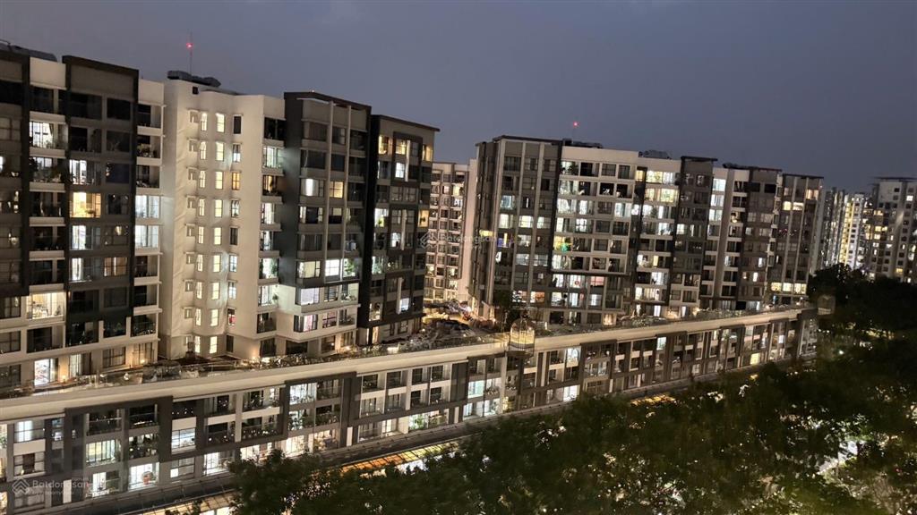 Bán căn 3pn 2wc diamond alnata plus, view đại lộ, nội thất cơ bản, giá 8,78 tỷ bao hết, kèm ô xe
