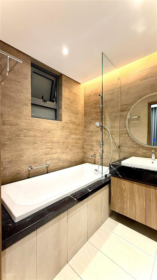 Bán căn 3pn 2wc diamond alnata plus, view đại lộ, nội thất cơ bản, giá 8,78 tỷ bao hết, kèm ô xe