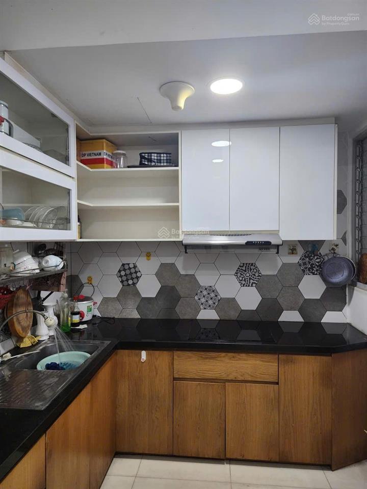 Bán căn 2pn 2wc 70m2 khu ruby celadon, block e, sổ hồng riêng, full nội thất, giá 4,5 tỷ bao hết