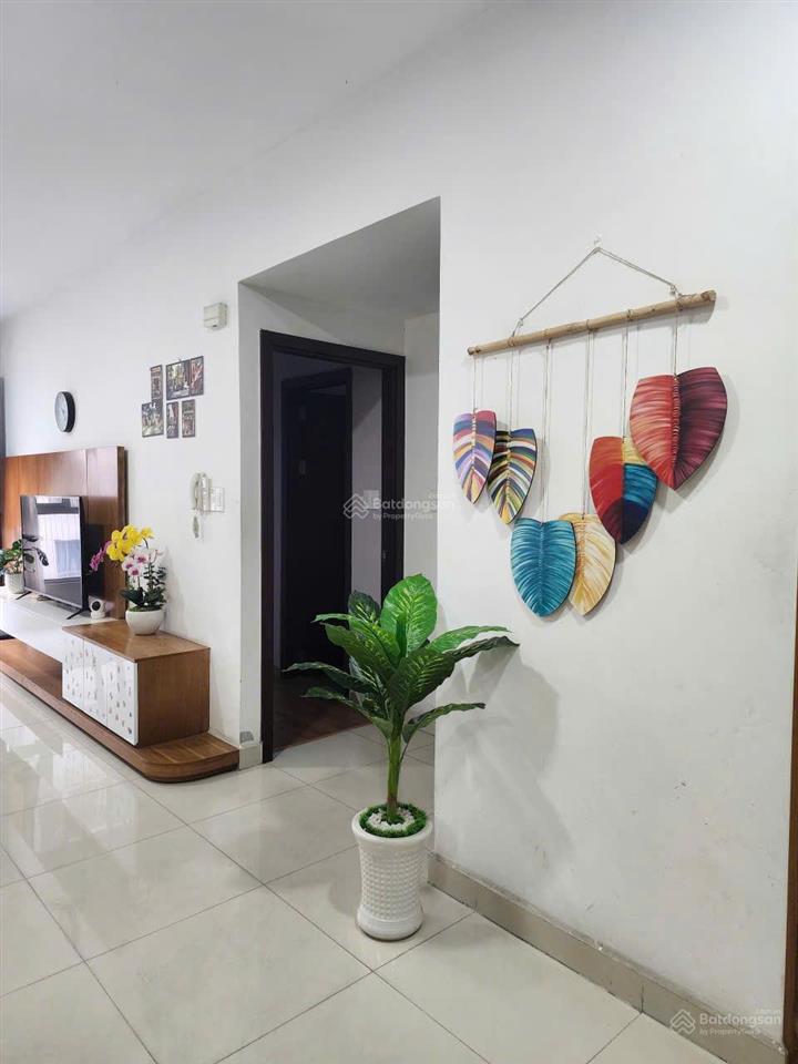 Bán căn 2pn 2wc 70m2 khu ruby celadon, block e, sổ hồng riêng, full nội thất, giá 4,5 tỷ bao hết