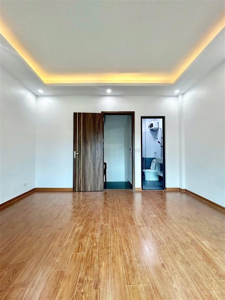 Nhỉnh 5 tỷ, nhà mới đón tết bắc từ liêm, hà nội. dt 30m2, 5 tầng, 03 ngủ vs khép kín...